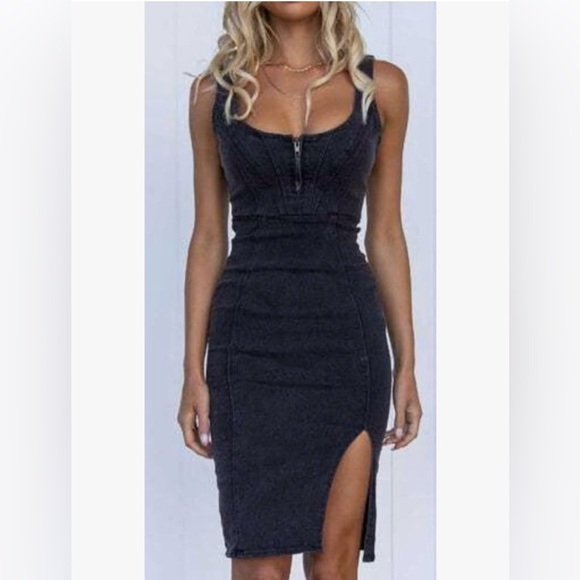 Women's Sleeveless Black Denim Dress - Picture 2 of 9